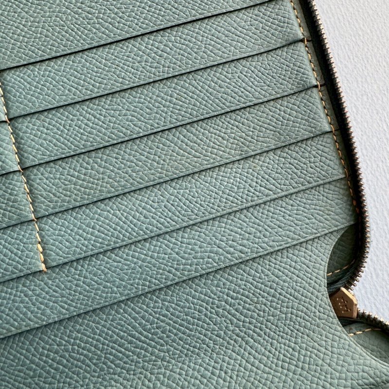 ✨出國超方便😍 莫蘭迪綠色拉鍊對開多功能包-20