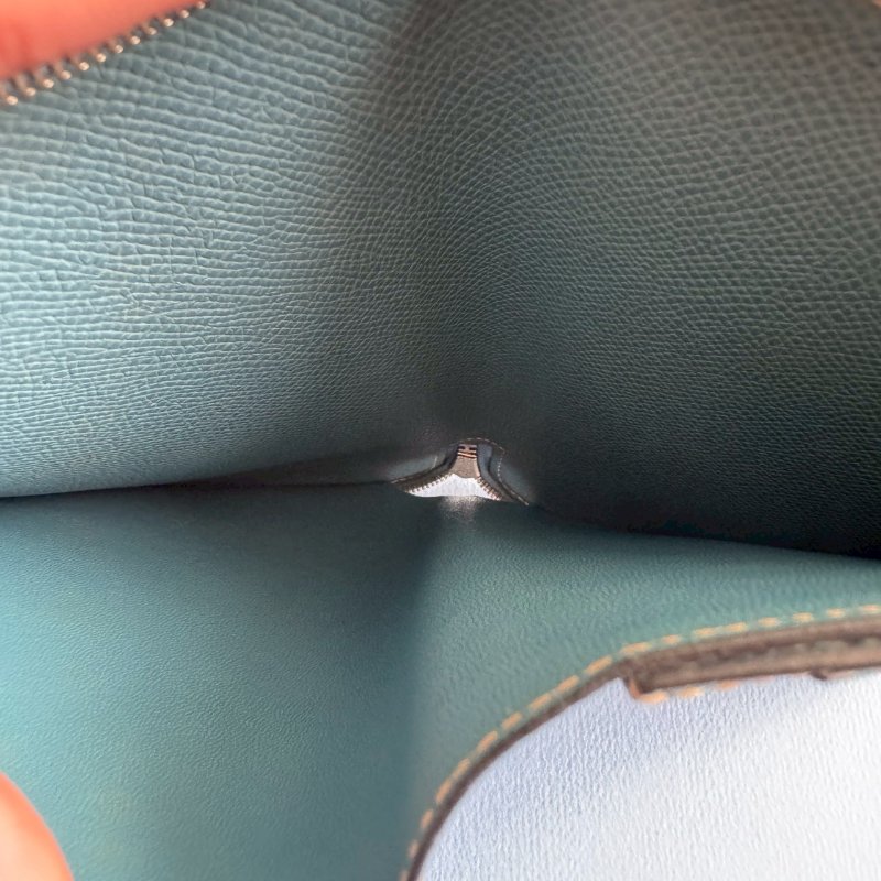 ✨出國超方便😍 莫蘭迪綠色拉鍊對開多功能包-23