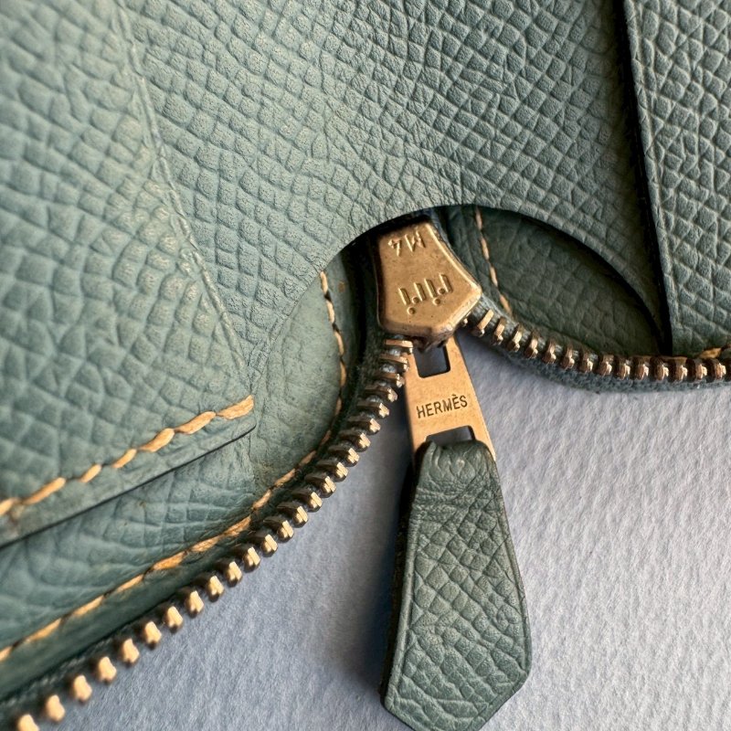 ✨出國超方便😍 莫蘭迪綠色拉鍊對開多功能包-24