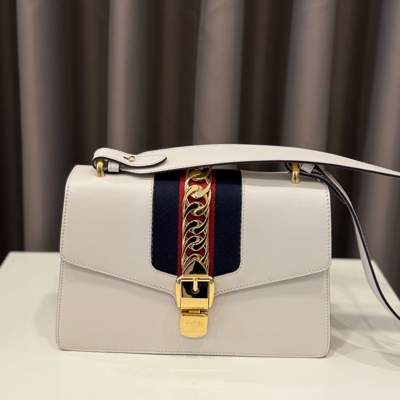 Gucci白牛皮Sylvie小號 手轉釦手提斜背包-0