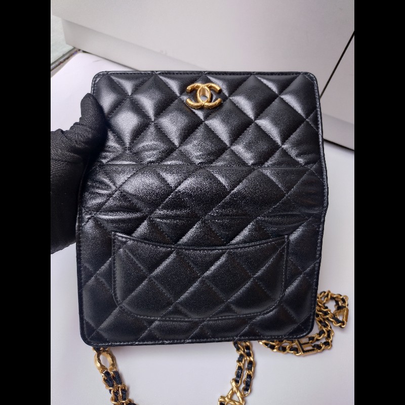 Chanel 雙排字母金鍊黑皮小口蓋斜背包-7