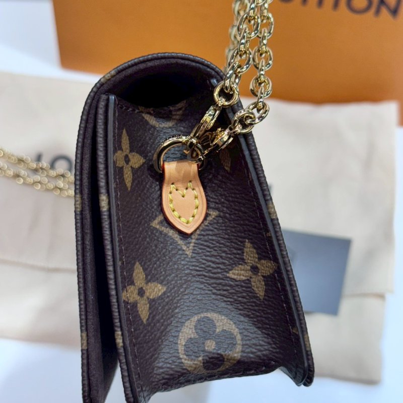 LV 斜背包/側背包/手提包/鍊包 晶片款 M82509 93成新-8