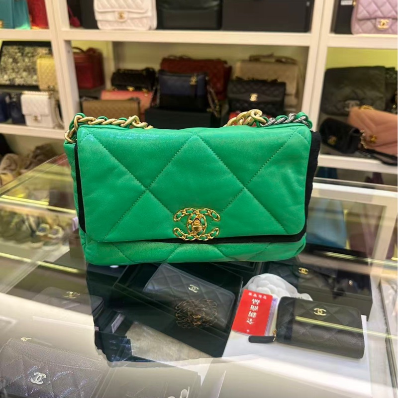 Chanel 19bag 绿色羊皮大菱格-0
