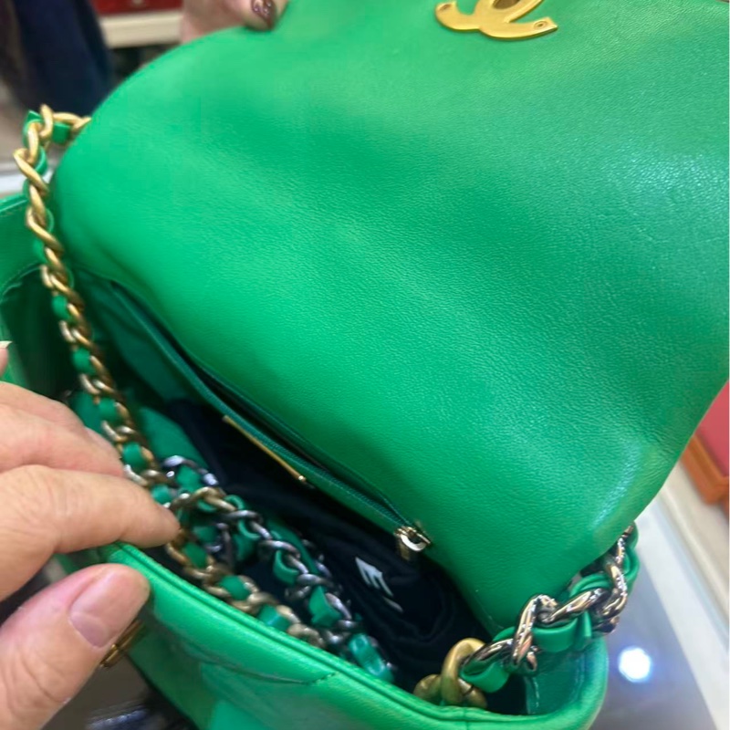 Chanel 19bag 绿色羊皮大菱格-3