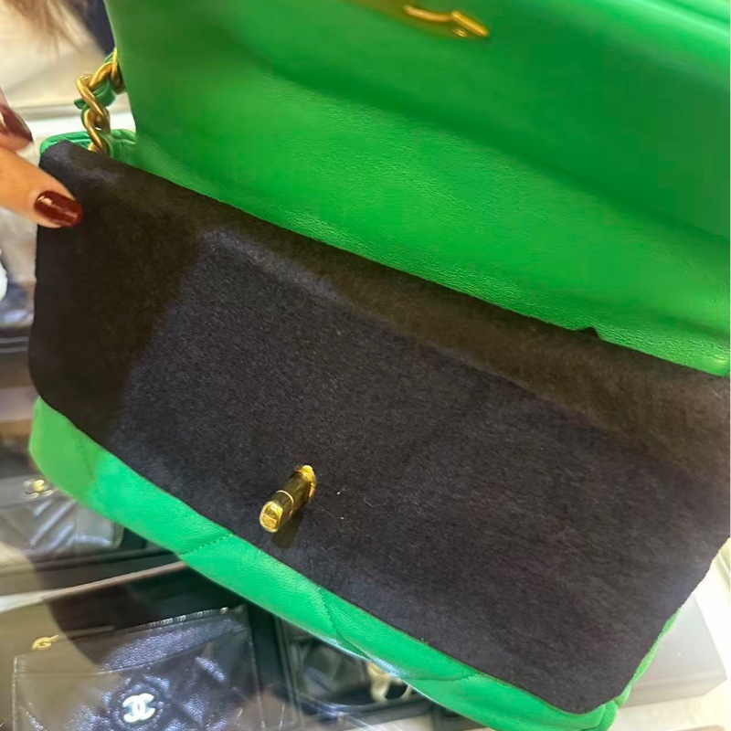 Chanel 19bag 绿色羊皮大菱格-5
