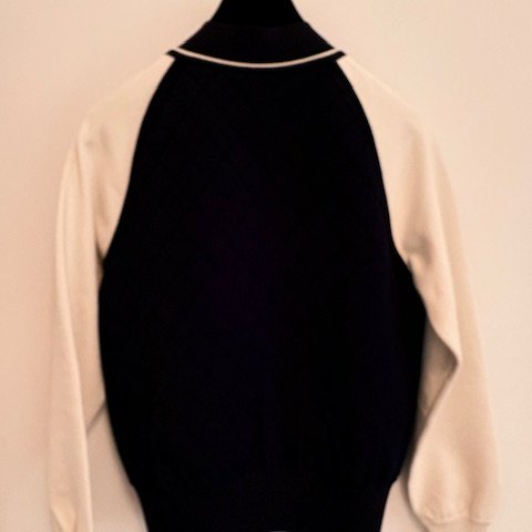 Chanel  18 Pre-Spring Collection) 拼色 V 領開襟衫外套 (棒球外套)-17