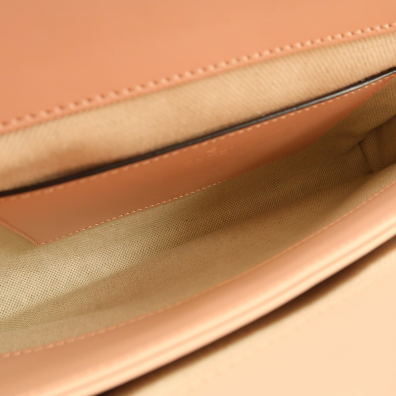 GUCCI 牛皮皮革GG Matelasse Small金扣肩背袋-4