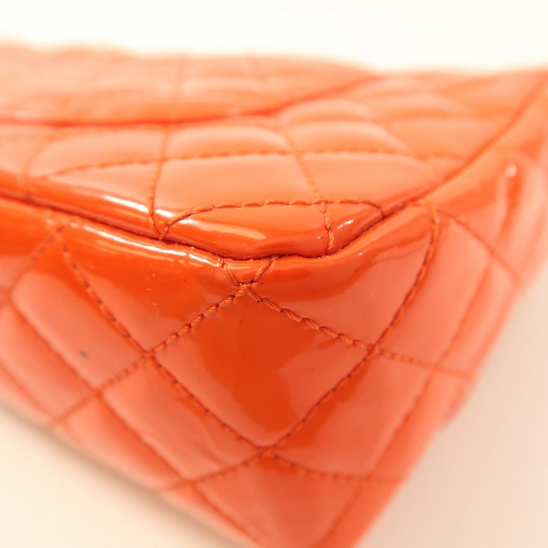 CHANEL 漆皮皮革Chain Shoulder金扣鏈帶肩背袋-13