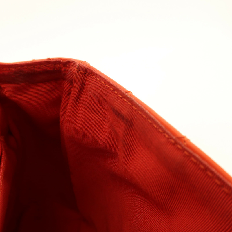 CHANEL 漆皮皮革Chain Shoulder金扣鏈帶肩背袋-19