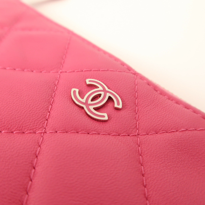 CHANEL 羊皮皮革Pouch銀扣手拿包-8