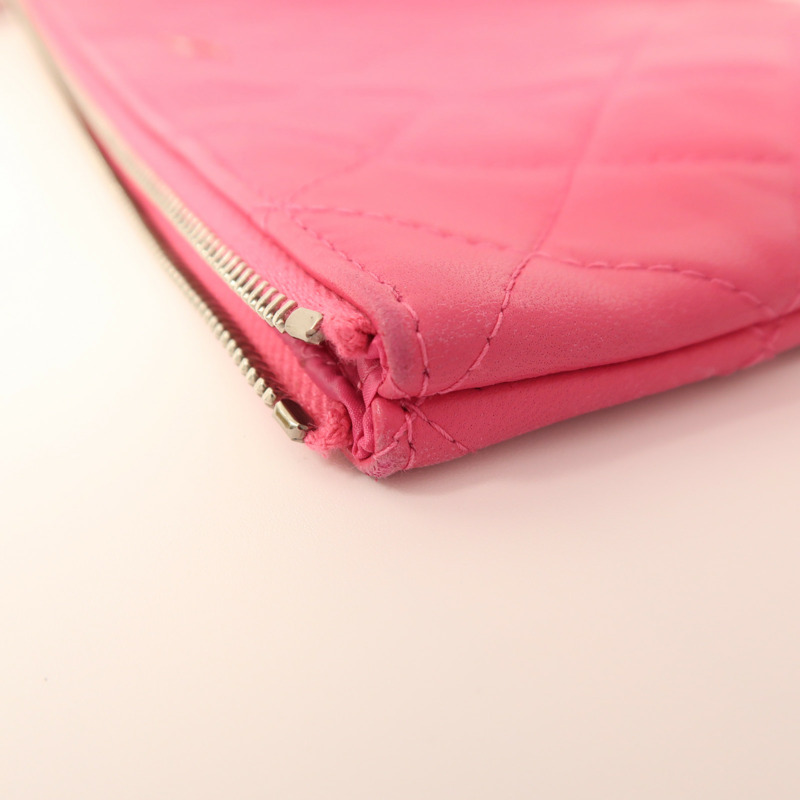 CHANEL 羊皮皮革Pouch銀扣手拿包-16