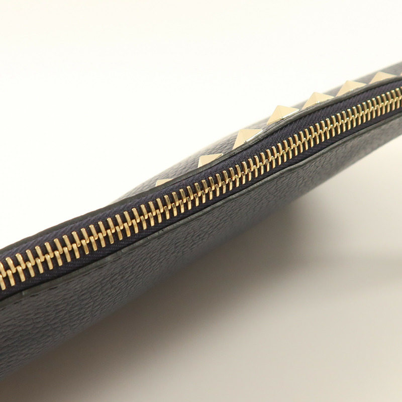 Valentino 牛皮皮革Garavani Rockstud Clutch金扣手拿包-13