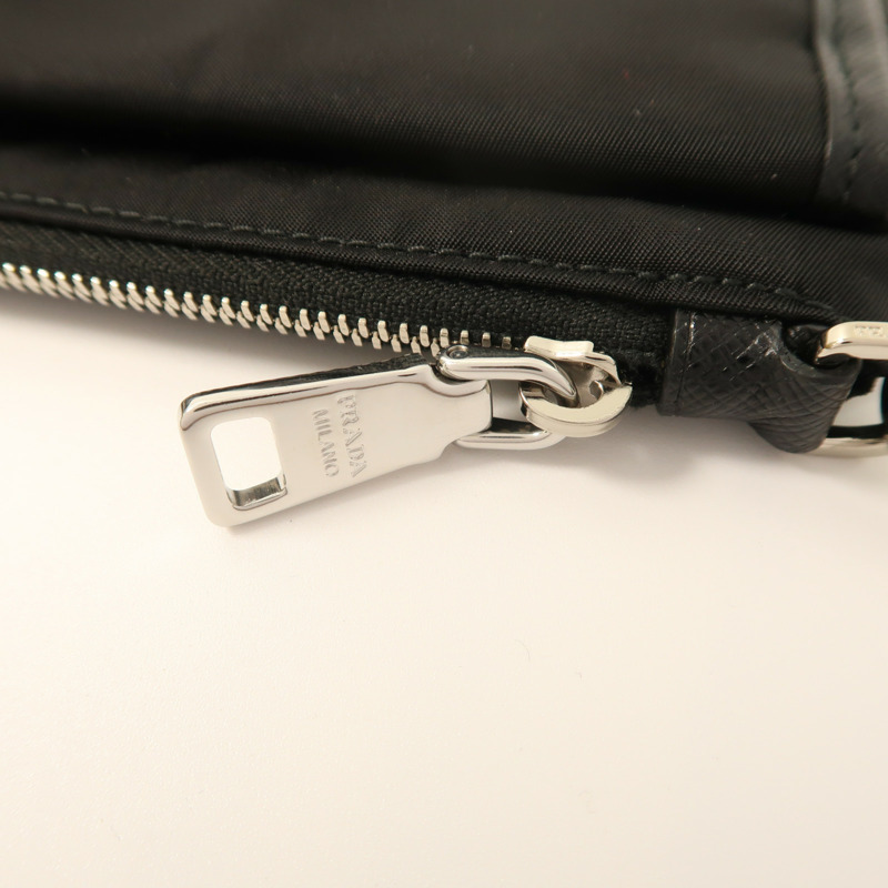 PRADA 尼龍Clutch銀扣手拿包-16