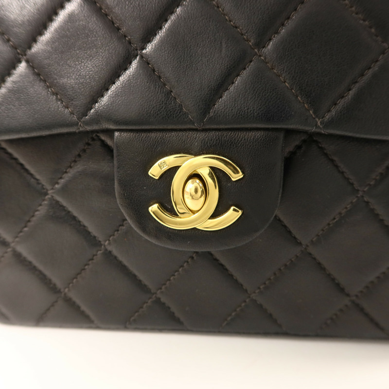 CHANEL 羊皮皮革Vintage Classic Mini Square 17金扣鏈帶肩背袋-9