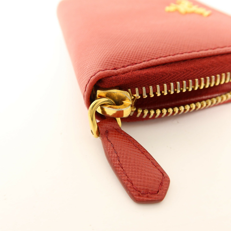 PRADA Saffiano皮革Zip Coin Case金扣零錢包-8