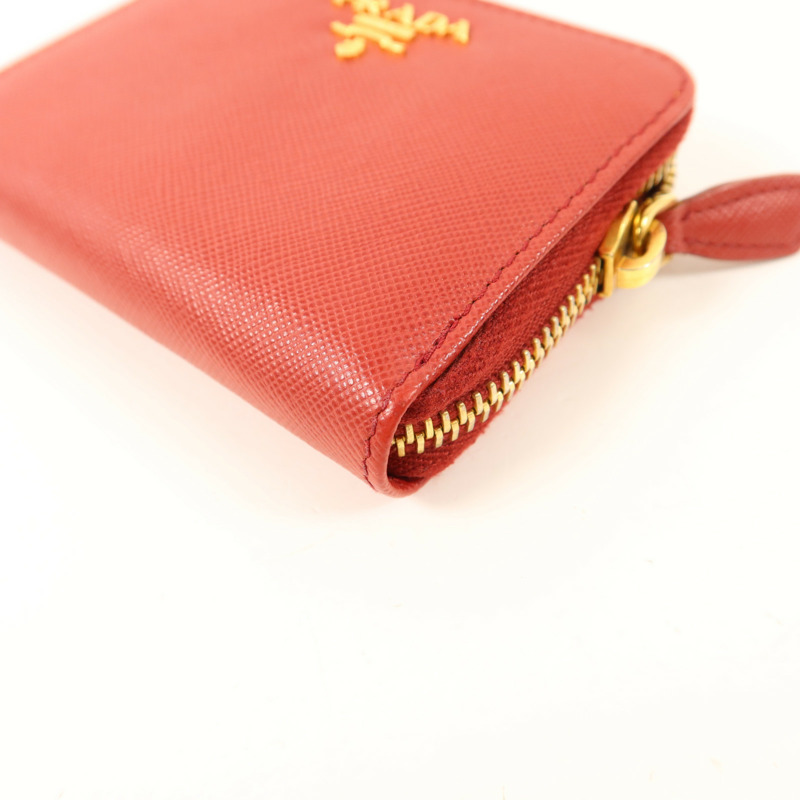 PRADA Saffiano皮革Zip Coin Case金扣零錢包-9