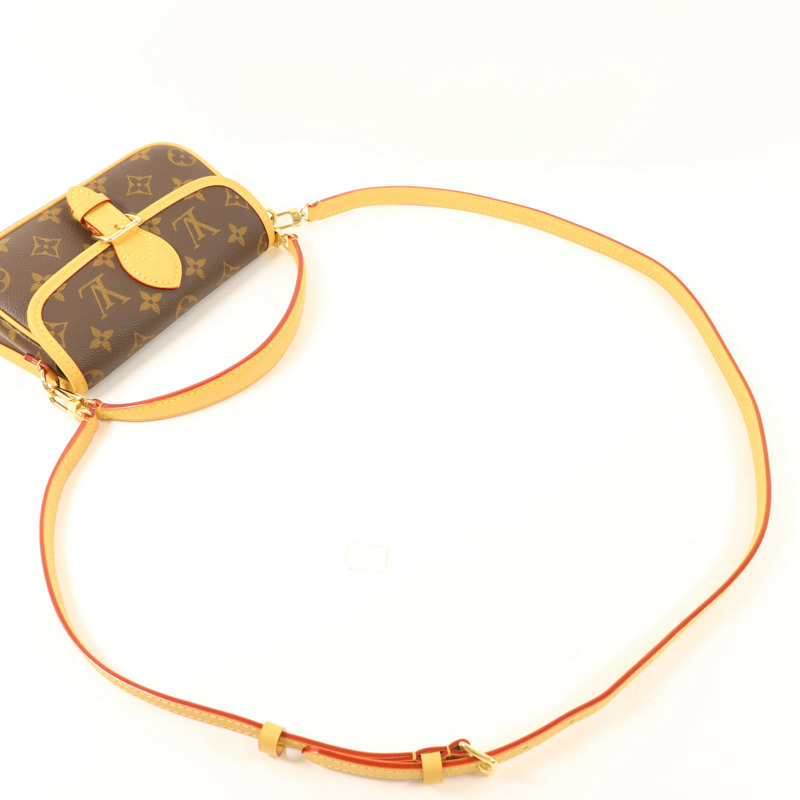 LOUIS VUITTON Monogram Nano Diane金扣手挽肩背兩用袋-4