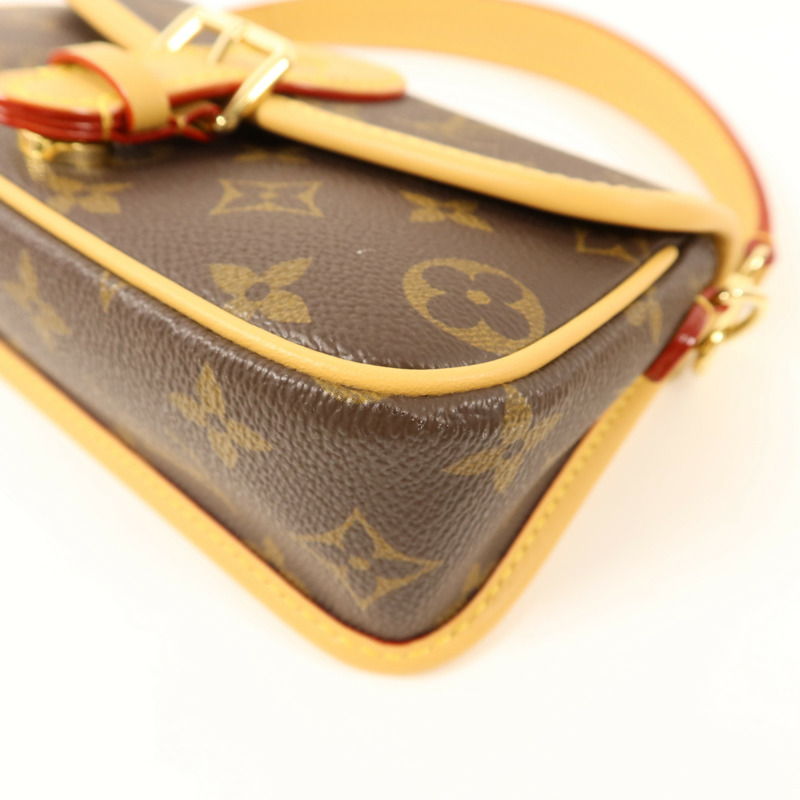LOUIS VUITTON Monogram Nano Diane金扣手挽肩背兩用袋-9