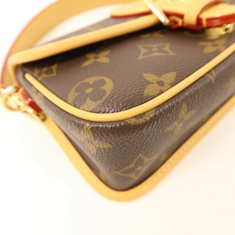 LOUIS VUITTON Monogram Nano Diane金扣手挽肩背兩用袋-10