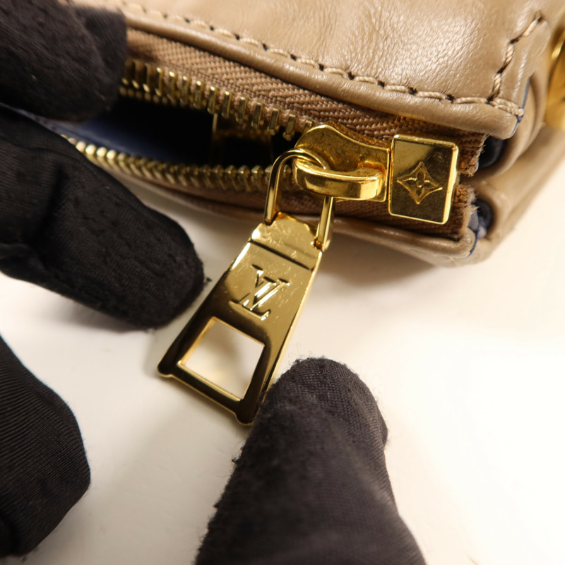 LOUIS VUITTON Monogram Embossed Coussin PM金扣鏈帶肩背袋-8