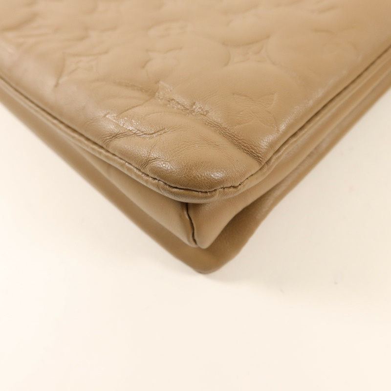 LOUIS VUITTON Monogram Embossed Coussin PM金扣鏈帶肩背袋-12