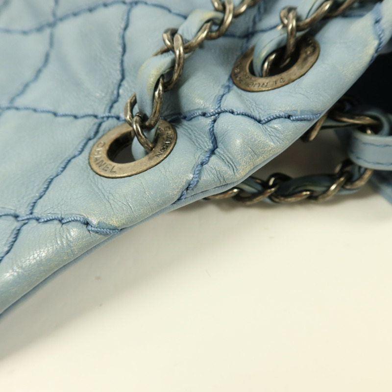 CHANEL 牛皮皮革Matelasse Chain Shoulder銀扣肩背袋-17