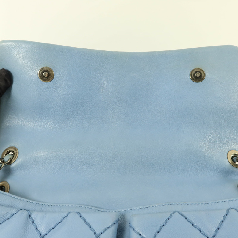 CHANEL 牛皮皮革Matelasse Chain Shoulder銀扣肩背袋-19