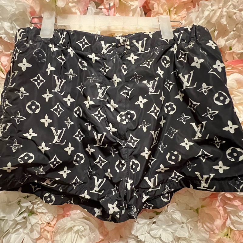 Lv老花套裝,外套可以兩面穿,34碼,有配套褲子34碼-8