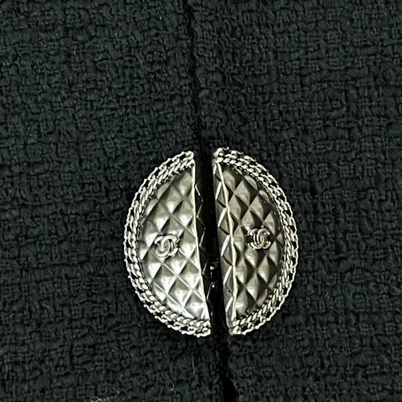 Chanel 2017 春度假系列（Paris-Cuba Collection） 黑色粗花呢外套-28