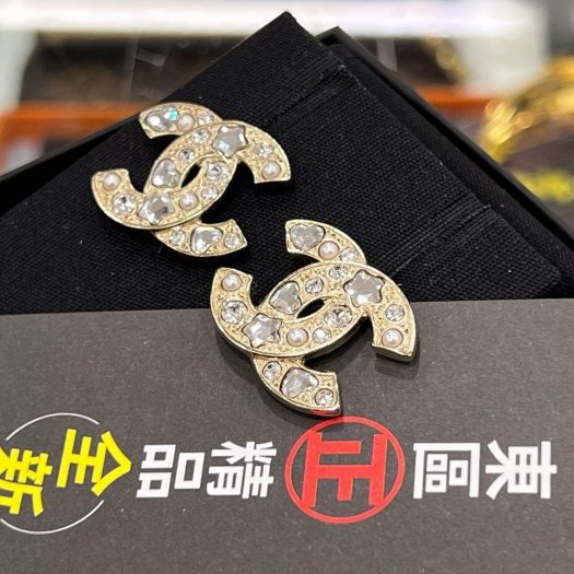 東區正精品㊣CHANEL 全新香奈兒金色雙C LOGO星星水鑽耳環 RZ6230-1