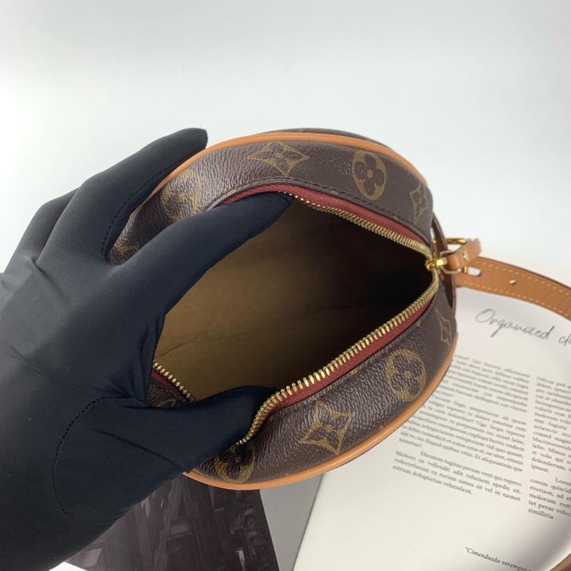 Lv圓餅包 色澤很美❤️-7