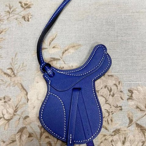 Hermes好好看的閃電藍色馬鞍吊飾-0