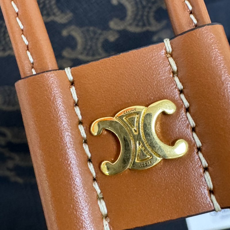 CELINE CLARA 凱旋門老花水桶包-12