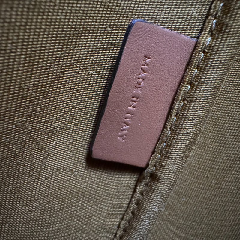 CELINE CLARA 凱旋門老花水桶包-18