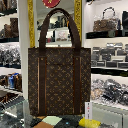 東區正精品㊣LV M53013 原花字紋肩背包龐德包 RZ6236-0