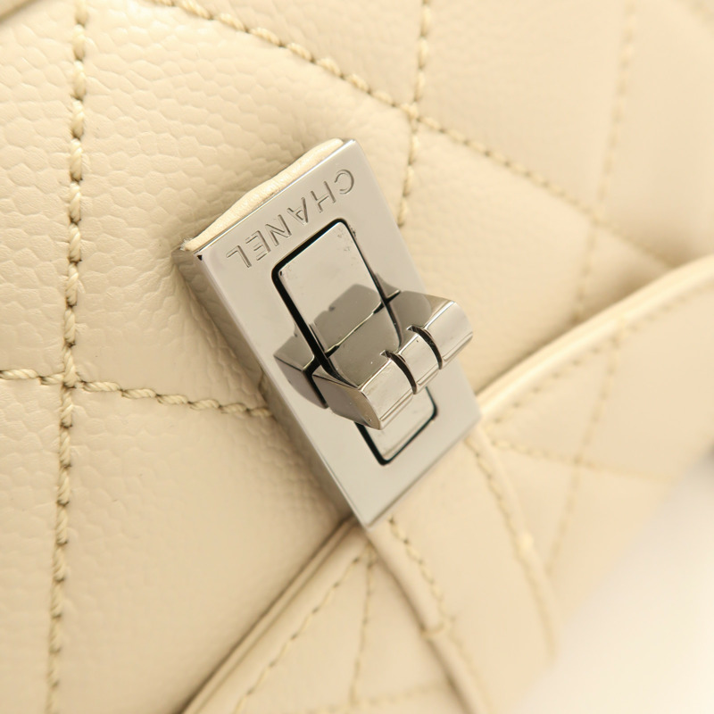 CHANEL 牛皮皮革Quilted Mademoiselle Flap Bag肩背袋-14