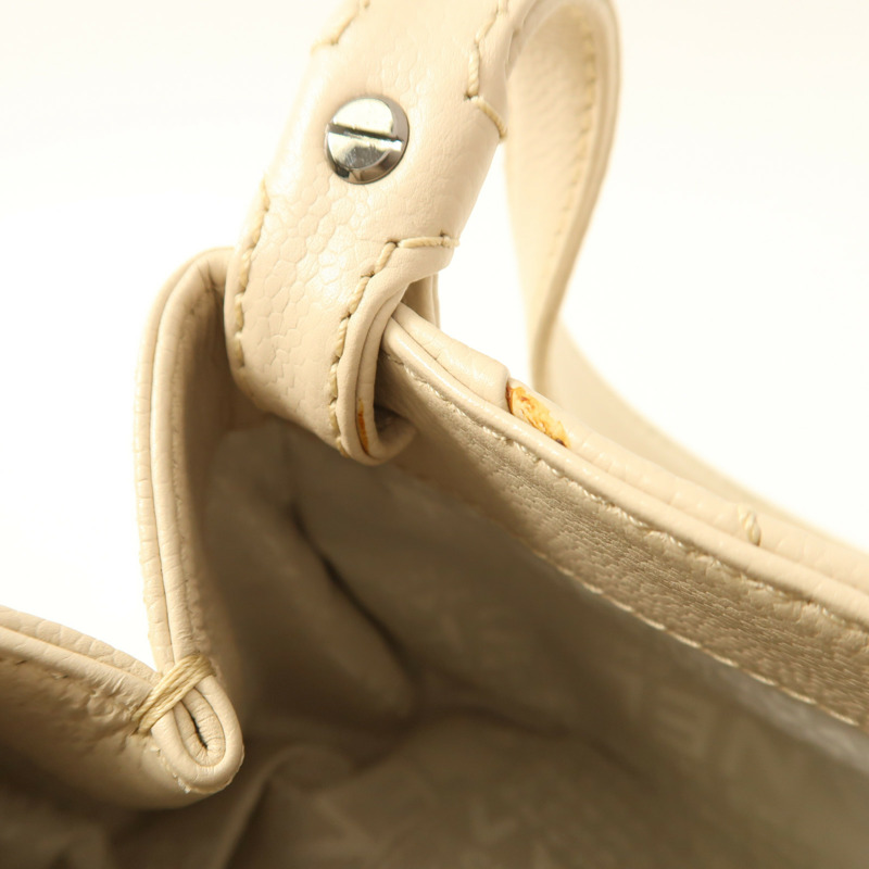 CHANEL 牛皮皮革Quilted Mademoiselle Flap Bag肩背袋-18