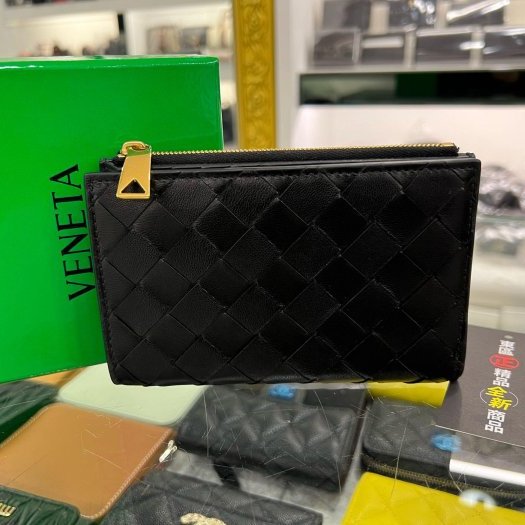 東區正精品㊣Bottega Veneta BV 749940 全新黑色牛皮大格編織拉鍊金釦釦子中夾 RZ6238-0