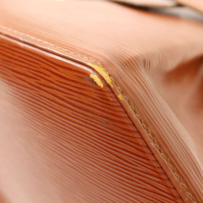 LOUIS VUITTON Epi Sac De Paul金扣肩背袋-11