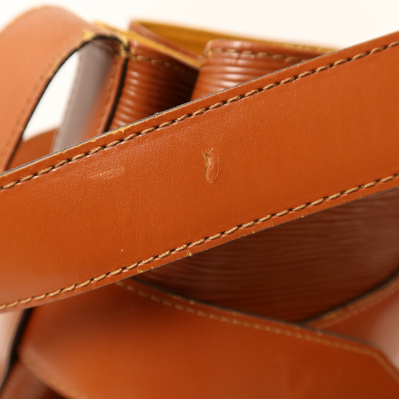 LOUIS VUITTON Epi Sac De Paul金扣肩背袋-18