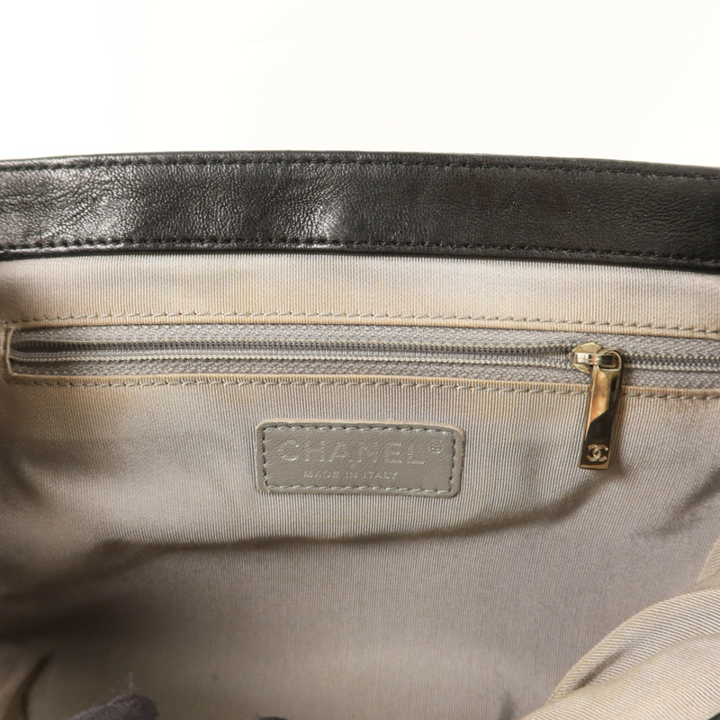 CHANEL 牛皮皮革Matelasse Chain Around Shoulder Bag銀扣鏈帶肩背袋-17