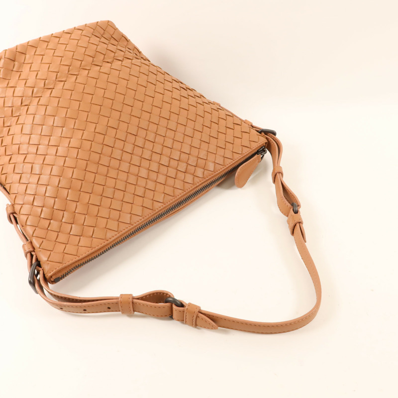 BOTTEGA VENETA 皮革Intrecciato Shoulder Bag金扣肩背袋-4