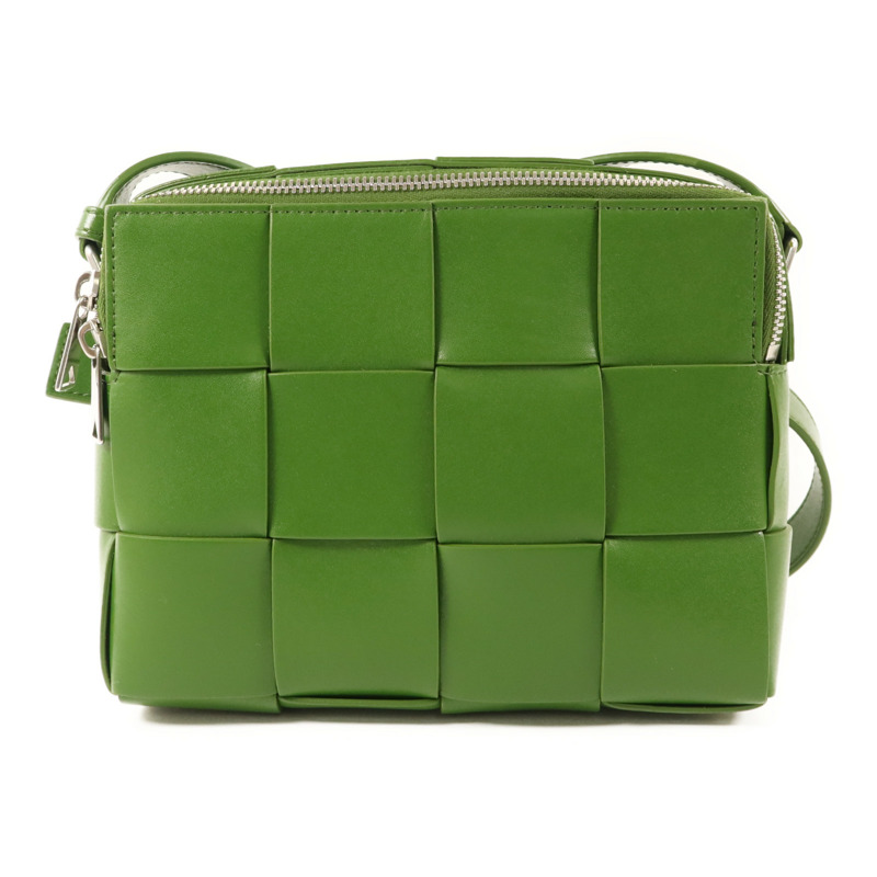 BOTTEGA VENETA 牛皮皮革Small Cassette Camera Bag銀扣肩背袋-1