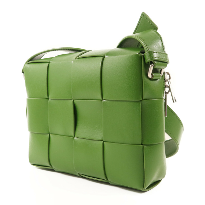 BOTTEGA VENETA 牛皮皮革Small Cassette Camera Bag銀扣肩背袋-2