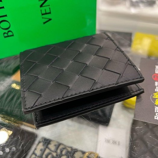 東區正精品㊣BOTTEGA VENETA BV 749400 全新黑色全皮大格編織 6卡對折短夾RZ6239-6
