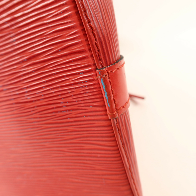 LOUIS VUITTON 水波紋牛皮革Petit Noe金扣肩背袋-18