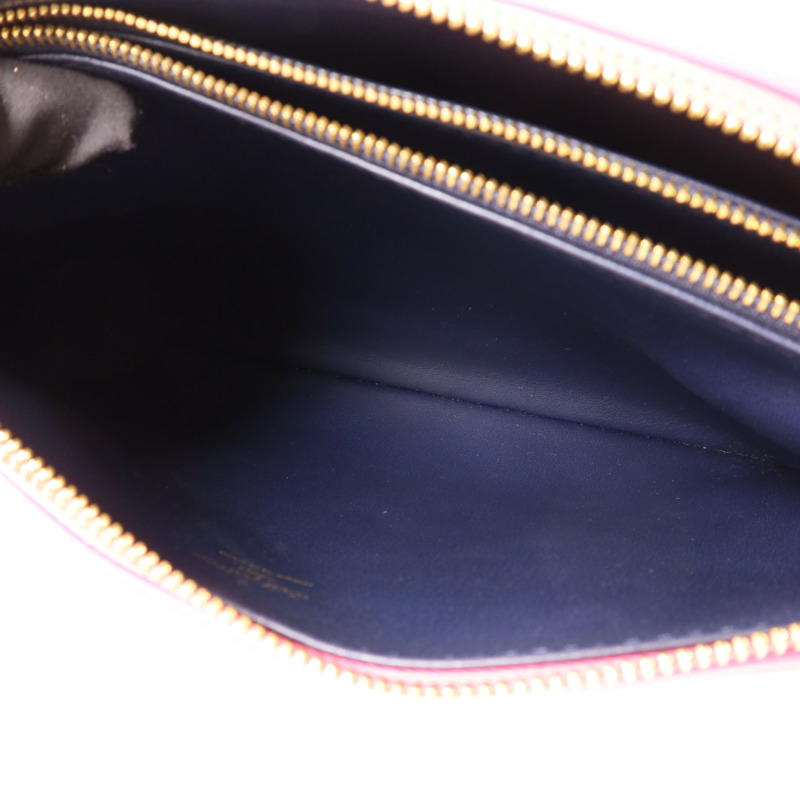 LOUIS VUITTON Monogram Embossed Coussin PM金扣肩背袋-6