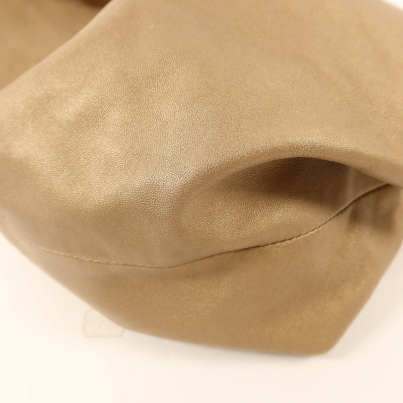 LOEWE 羊皮皮革Nappa Aire金扣手挽袋-11