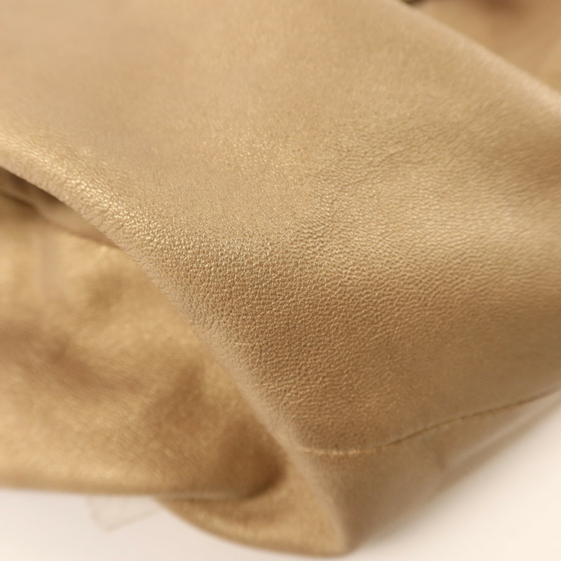 LOEWE 羊皮皮革Nappa Aire金扣手挽袋-12