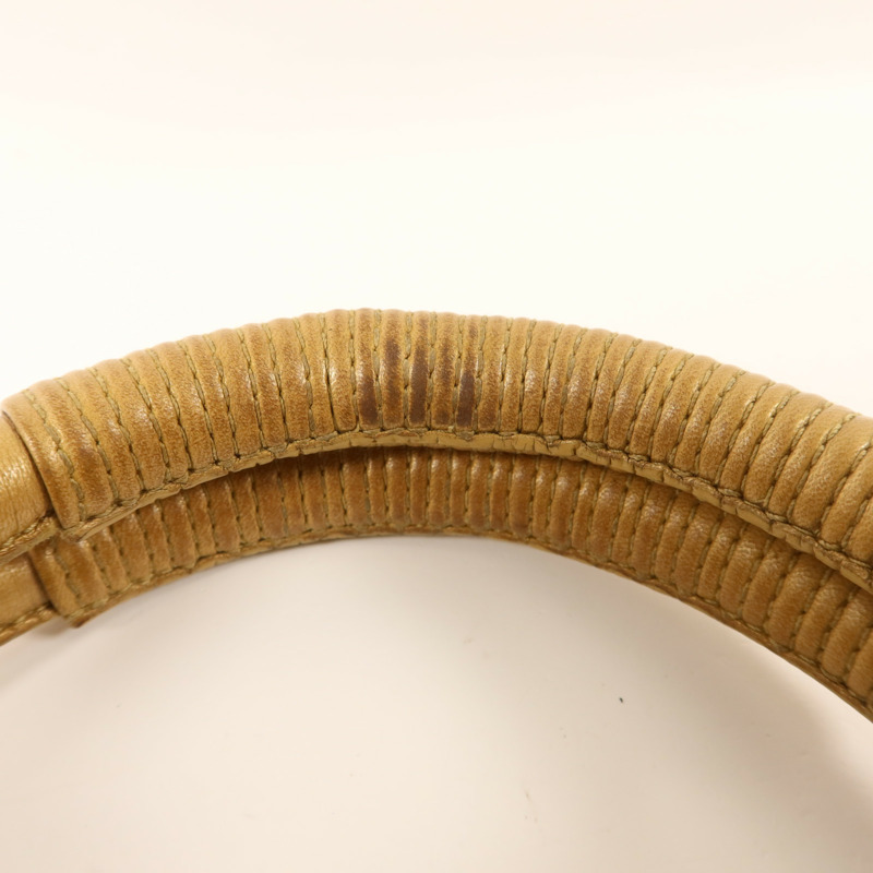 LOEWE 羊皮皮革Nappa Aire金扣手挽袋-17